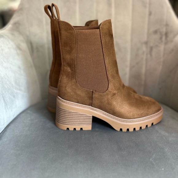 Bambo faux suede boot - brown - size 7 - Picture 3 of 9